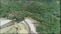 Bendungan Tiu Suntuk merupakan salah satu proyek strategis nasional (PSN) yang dilaksanakan untuk  menambah tampungan air sehingga kontinuitas suplai air irigasi ke sawah terjaga. Keberadaan Bendungan Tiu Suntuk juga akan menambah pasokan air pada sistem irigasi Bendung Kalimantong I yang berada di wilayah hilir. Daerah irigasi Bendung Kalimantong I memiliki luas total 1.368 hektar, dimana 46 hektar nantinya berasal dari Bendungan Tiu Suntuk. Foto: Dok. Kementerian PUPR