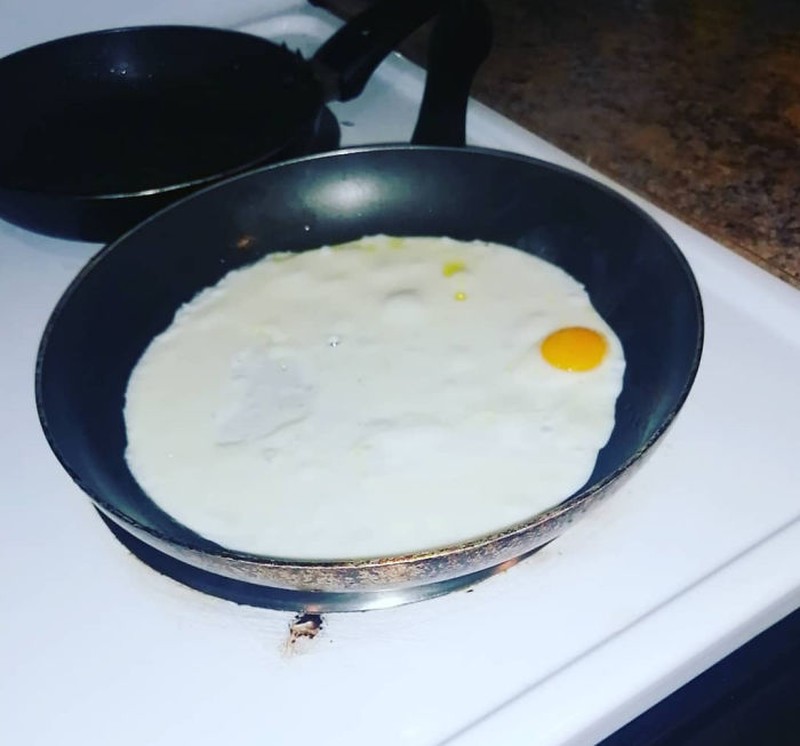 Telur mata sapi berbentuk unik