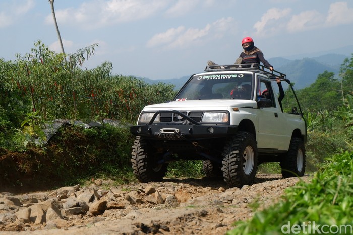 Wisata ngopi on the jeep di Banjarnegara Wisata ngopi on the jeep di Banjarnegara