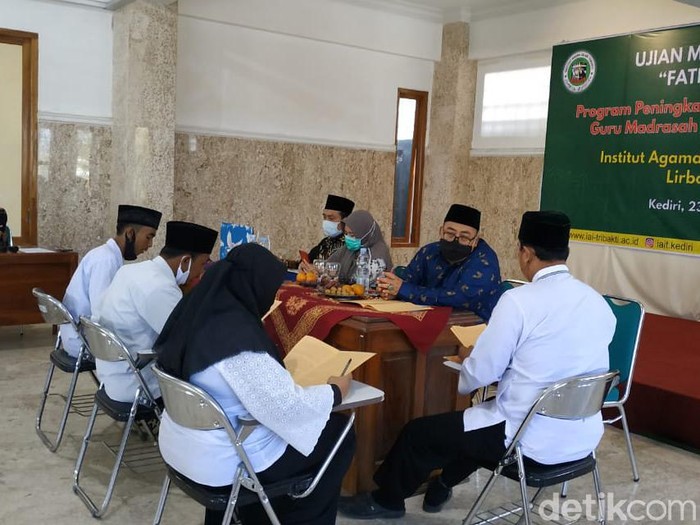34 Mahasiswa Ikuti Tes Baca Kitab Kuning Untuk Dapat Beasiswa Dari Pemprov Jatim