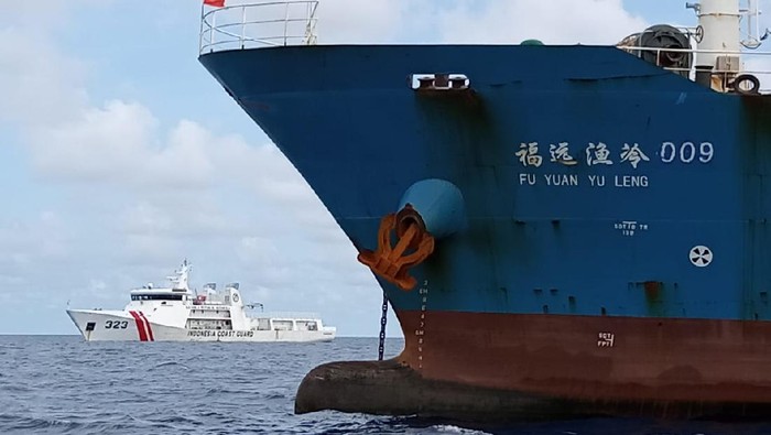 Bakamla Periksa Kapal China di Natuna