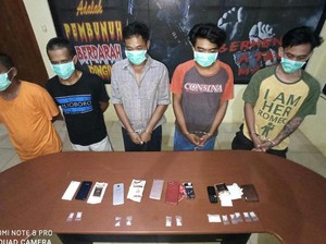 Diduga Edarkan Narkotika, 5 Warga di Polewali Mandar Diringkus BNNK