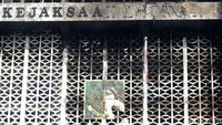 Kebakaran terjadi sejak pukul 19.10 WIB, Sabtu (22/8/2020). Api padam setelah 11 jam berkobar di gedung tersebut.