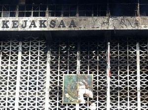 MAKI: Eks Kantor Jaksa Pinangki Ada di Gedung Utama Kejagung yang Terbakar