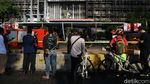 Gedung Kejagung yang Hangus Terbakar Jadi Tontonan Warga