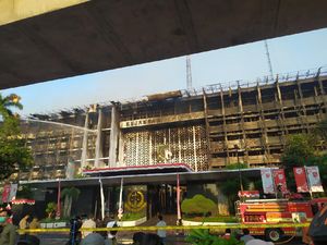 Polisi Olah TKP Gedung Kejaksaan Agung Hari Ini