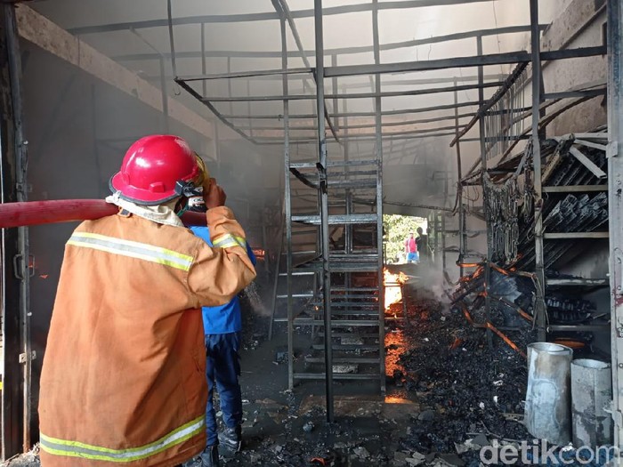 kebakaran di lamongan