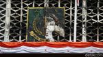 Damkar Terus Lakukan Pendinginan di Gedung Kejagung
