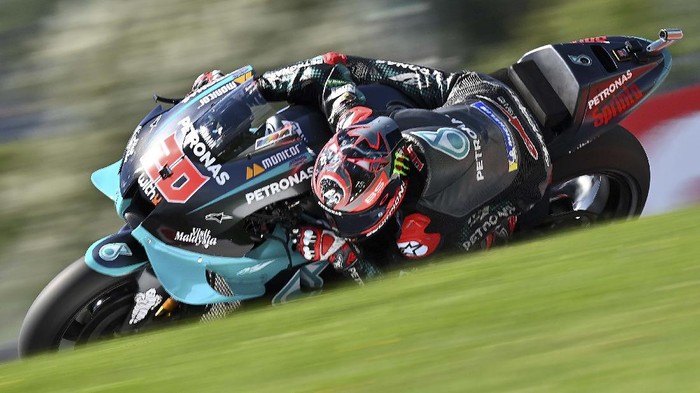 Petronas Yamaha SRTs French rider Fabio Quartararo rides during the qualification session ahead of the MotoGP Styrian Grand Prix on August 22, 2020 at Red Bull Ring circuit in Spielberg bei Knittelfeld, Austria. (Photo by JOE KLAMAR / AFP)