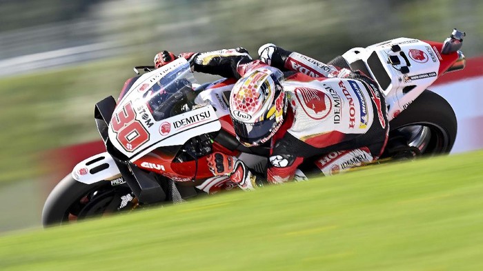 LCR Honda Idemitsu Japanese rider Takaaki Nakagami rides during the qualification during the MotoGP of the Styrian Grand Prix at Red Bull Ring circuit in Spielberg, Austria on August 22, 2020. (Photo by JOE KLAMAR / AFP)