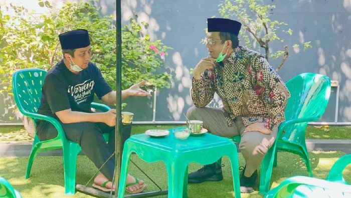 Mahfud Md menjenguk Ustaz Yusuf Mansur