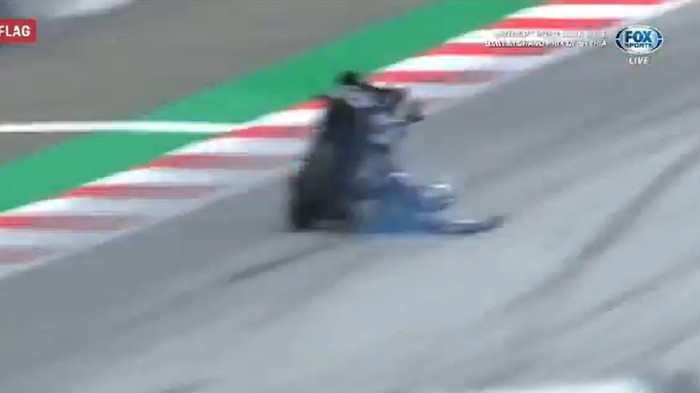 Maverick Vinales menjatuhkan diri di kecepatan 230 km/jam