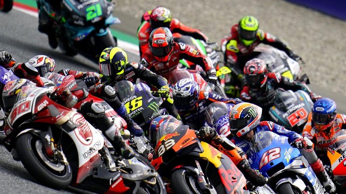 MotoGP Styria 2020 menghadirkan Miguel Oliveira (Red Bull KTM Tech3) sebagai pemenang lewat manuver jelang garis finis. Ada pula insiden red flag di race ini.