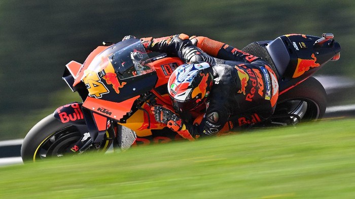 Red Bull KTM Factory Racing Spanish rider Pol Espargaro rides during the qualification session ahead of the MotoGP Styrian Grand Prix on August 22, 2020 at Red Bull Ring circuit in Spielberg bei Knittelfeld, Austria. (Photo by JOE KLAMAR / AFP)