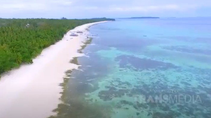Celebrity on Vacation di Pulau Ohoililir