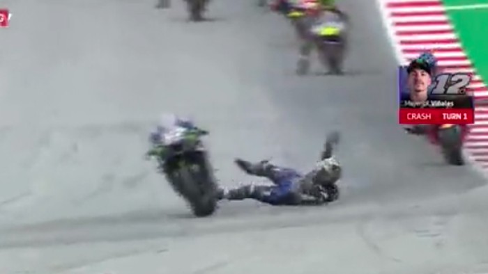 Red Flag! Vinales Jatuh, Motor Nyelonong dan Terbakar