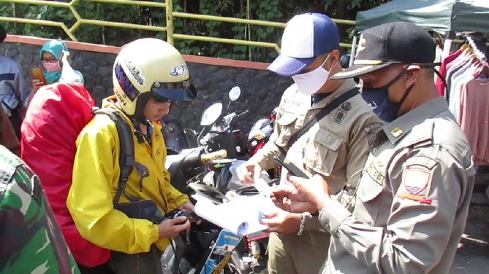 Warga Sumedang tak bermasker akan dicatat aplikasi Siakiprotes