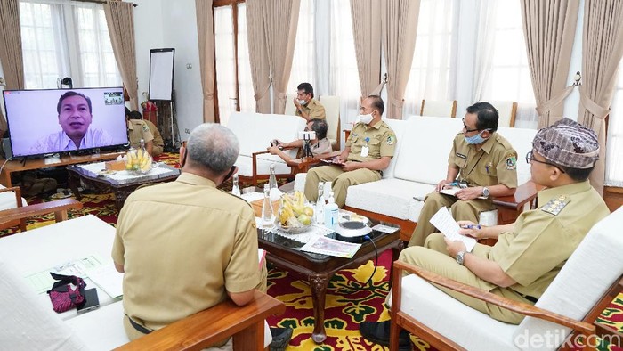 Bupati Anas Paparkan Inovasi Kartu Ternak Elektronik (e-Nak)