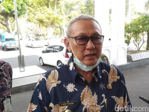Kasus COVID-19 Meningkat, Bupati Kuningan Wacanakan Terapkan PSBB-Jam Malam