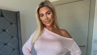 Bintang televisi berusia 24 tahun itu memang bangga dengan bentuk tubuhnya. Dok. Instagram/chloegshore1