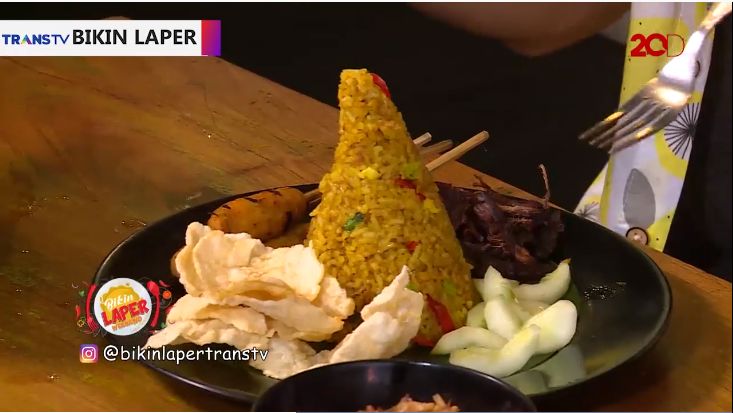 Gurame Saus Thailand dan Nasi Goreng Rempah yang Pedas Nyengat