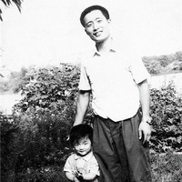 Untuk mengabadikan kebersamaan, pria asal Zhenjiang, China, ini punya kegiatan bareng sang putri yang tidak pernah dilewatkan tiap tahun. Foto: Dok. Ourijangsu/ Boredpanda