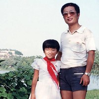 Hua Yunqing memulai tradisi ini saat usianya 27 tahun. Kala itu Hua Hua masih berusia satu tahun. Foto: Dok. Ourijangsu/ Boredpanda