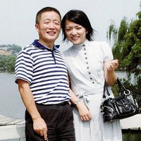 Namun raut kebahagiaan karena mampu menjaga tradisi kebersamaan dengan putrinya terlihat jelas. Foto: Dok. Ourijangsu/ Boredpanda