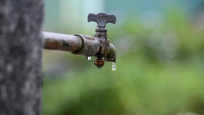 Hundreds of people in eastern China have been infected with bacteria which can cause dysentery after drinking contaminated water, reports say DIPTENDU DUTTA AFP/File