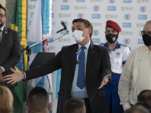 Presiden Brasil Tegaskan Warga Tak Akan Dipaksa Disuntik Vaksin Corona