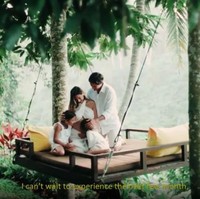 Pada 23 Agustus Jennifer Bachdim terlihat mengunggah sebuah video yang memperlihatkan kebersamaannya bersama sang suami, Irfan Bachdim, dan kedua anak mereka. Foto: Instagram @jenniferbachdim