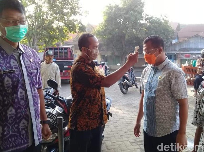 Kadispendukcapil Kabupaten Pasuruan dan Seluruh Pegawai Dites Swab