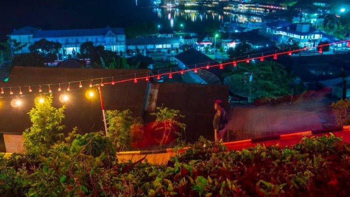 Kampung Tigahirit Kampung Warna-warni di Danau Toba