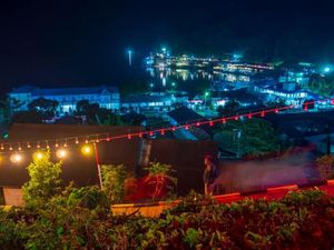 Kampung Tigahirit Kampung Warna-warni di Danau Toba