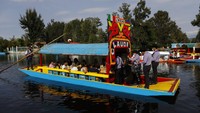 Taman apung Xochimilco tersebut kembali dibuka untuk umum pada akhir pekan lalu.