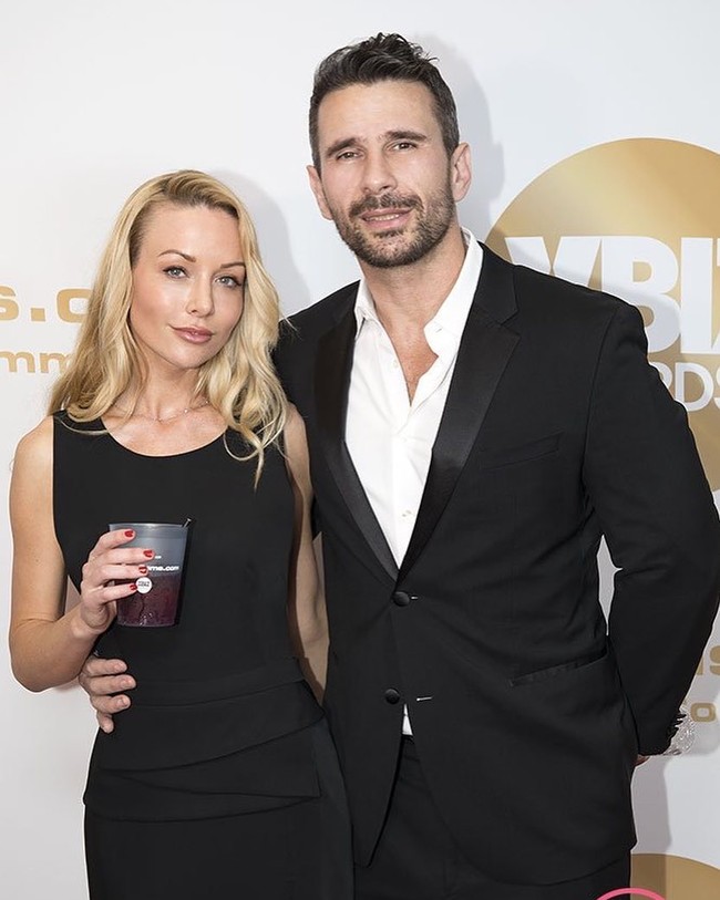 Lalu, bagaimana dengan kehidupan asli pernikahan mereka? Kami bukan bukan bintang porno di rumah, dan rumah adalah tempat di mana hubungan itu terjadi, ujar pasangan tersebut, seperti dikutip dari Daily Star. Foto: Instagram