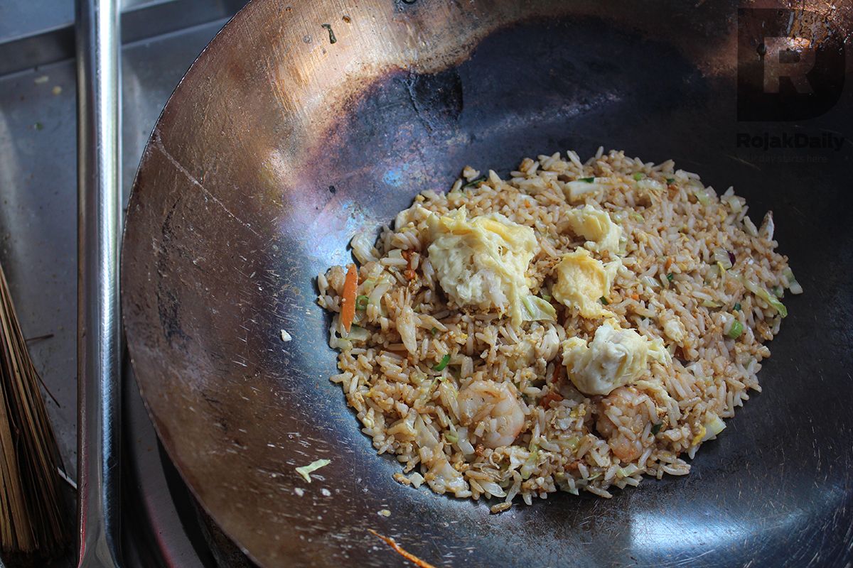 Nasi Goreng Topping Durian Bisa Jadi Menu Sarapan Unik 