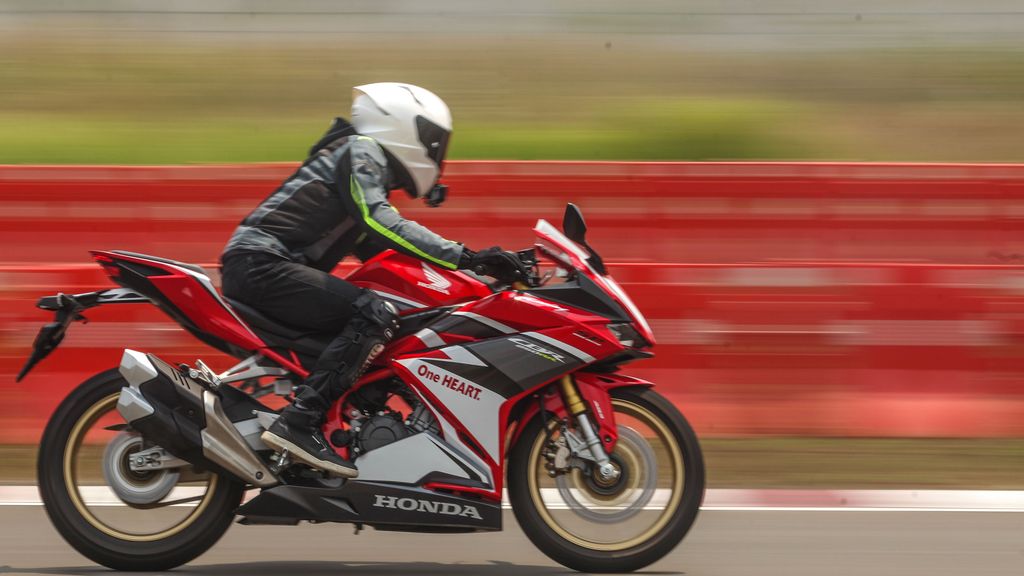 Ototest Honda CBR250RR SP Quick Shifter