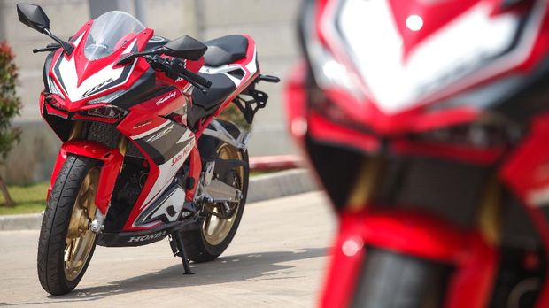 Ototest Honda CBR250RR SP Quick Shifter