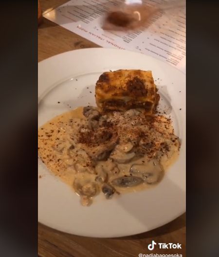 Restoran Italia berkonsep warteg