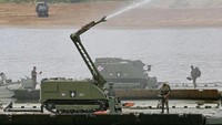 Robot tersebut akan membantu proses pemadaman di titik kebakaran yang susah dijangkau hingga rawan ledakan. Istimewa/dok.AsianDefence  