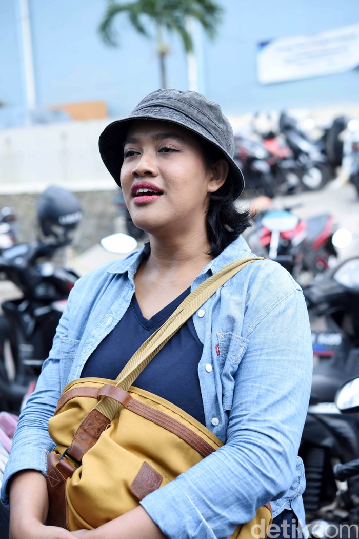 Siti Fauziah Siti Fauziah saat ditemui di kawasan Trans TV.