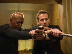 Sinopsis The Hitmans Bodyguard, Aksi Nyeleneh Ryan Reynolds