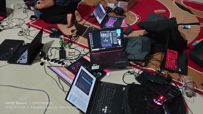 19 Pemuda di Sulsel beserta barang bukti diamankan karena membobol kartu kredit (dok. Istimewa).