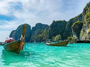 Phuket Buka Gerbang Wisata, Adakah Indonesia?