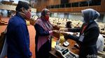 Ada Layanan Pembuatan Paspor Khusus Anggota DPR Lho