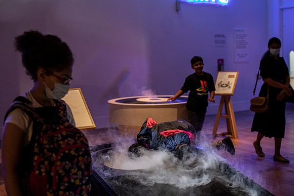 Anak-anak akan diajak mengenal dunia kelistrikan dan kimia melalui beragam permainan dan film yang akan ditayangkan. Anak-anak akan diajak mengenal dunia kelistrikan dan kimia melalui beragam permainan dan film yang akan ditayangkan.