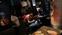 Museum Sains London mengajak anak-anak untuk mengenal fenomena alam keseharian dengan beragam bentuk demonstrasi.  