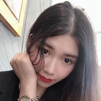 Lima tahun berlalu, Anh Thu bertransformasi menjadi wanita yang penampilannya membuat kaget warga Vietnam yang pernah melihatnya di televisi. Anh Thu yang kini sudah dewasa mematahkan anggapan bahwa wanita pintar tak memerhatikan penampilan.  Foto: Dok. Eva.vn