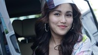 Wah, siapa nih bulenya Ayu? Pool/Palevi S/detikFoto.